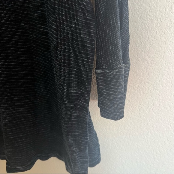 Sol Angeles blue long sleeve top - Picture 4 of 4